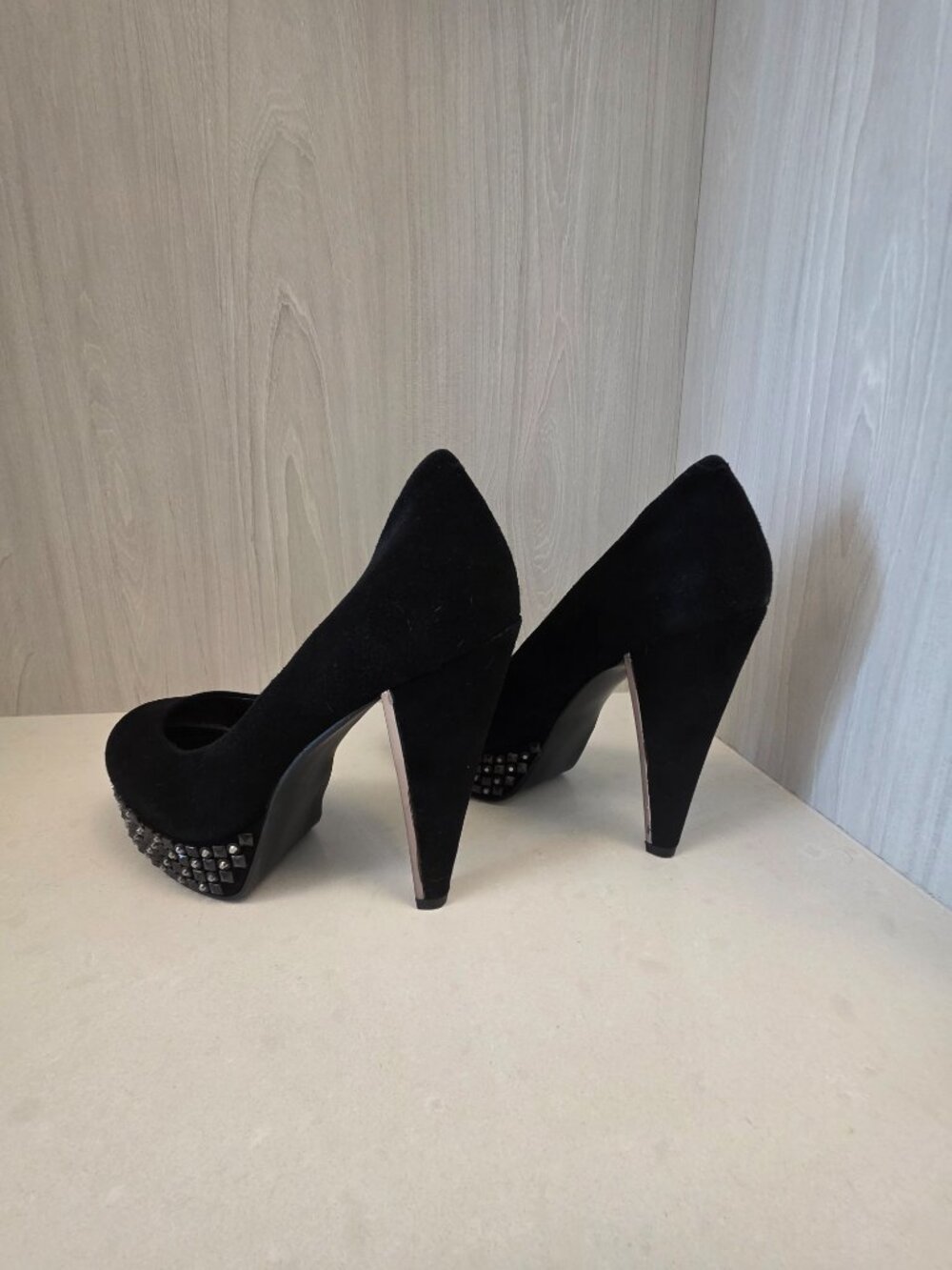 Shoes - Picture 9 of 9